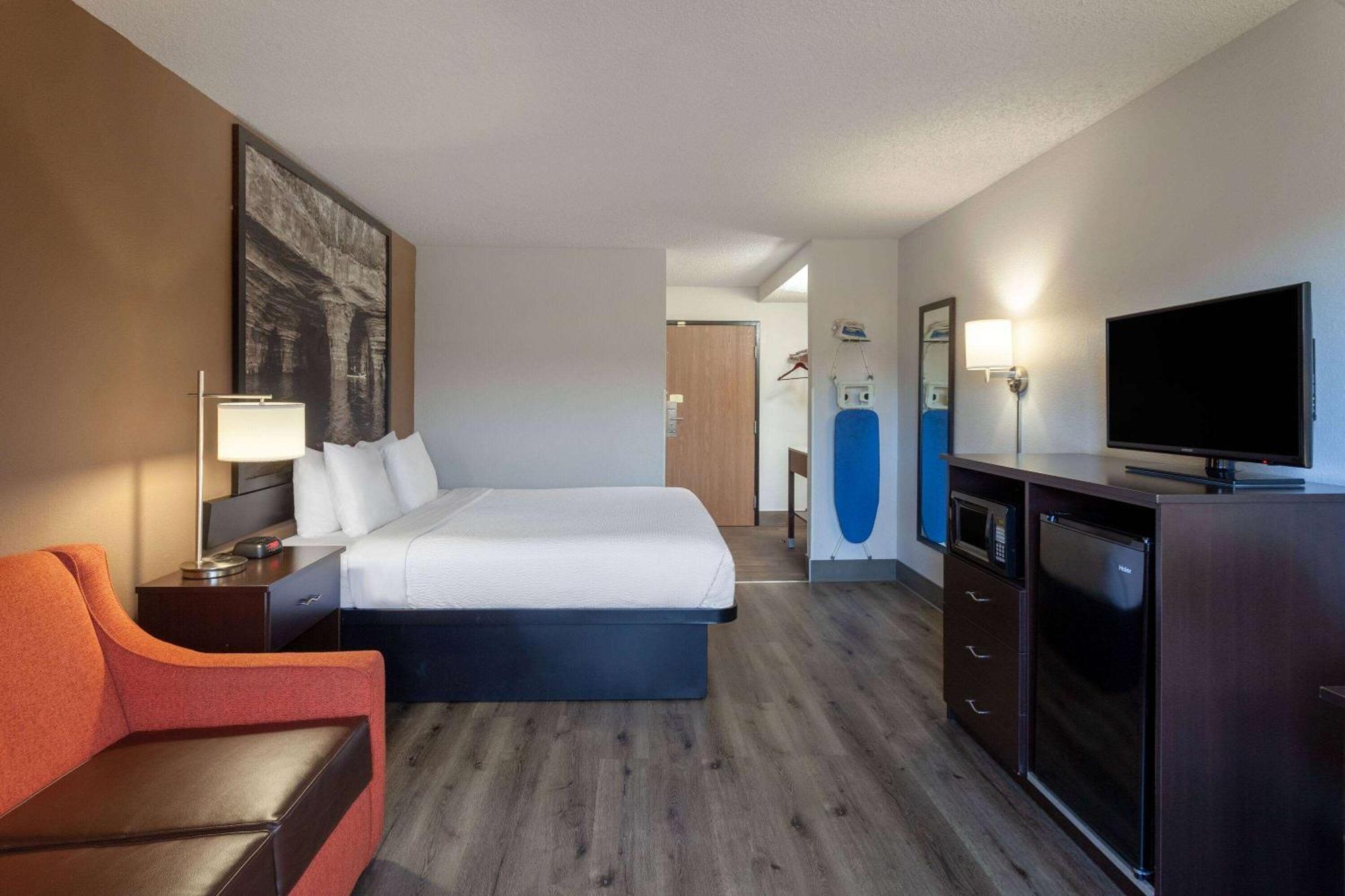 Super 8 By Wyndham Wausau Exteriér fotografie