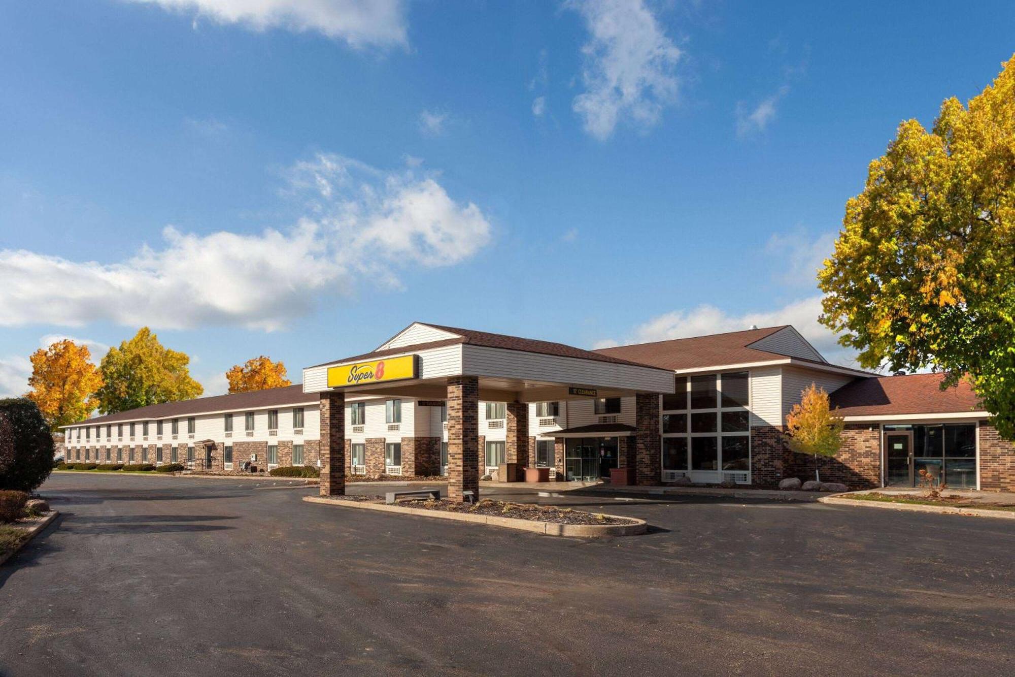 Super 8 By Wyndham Wausau Exteriér fotografie