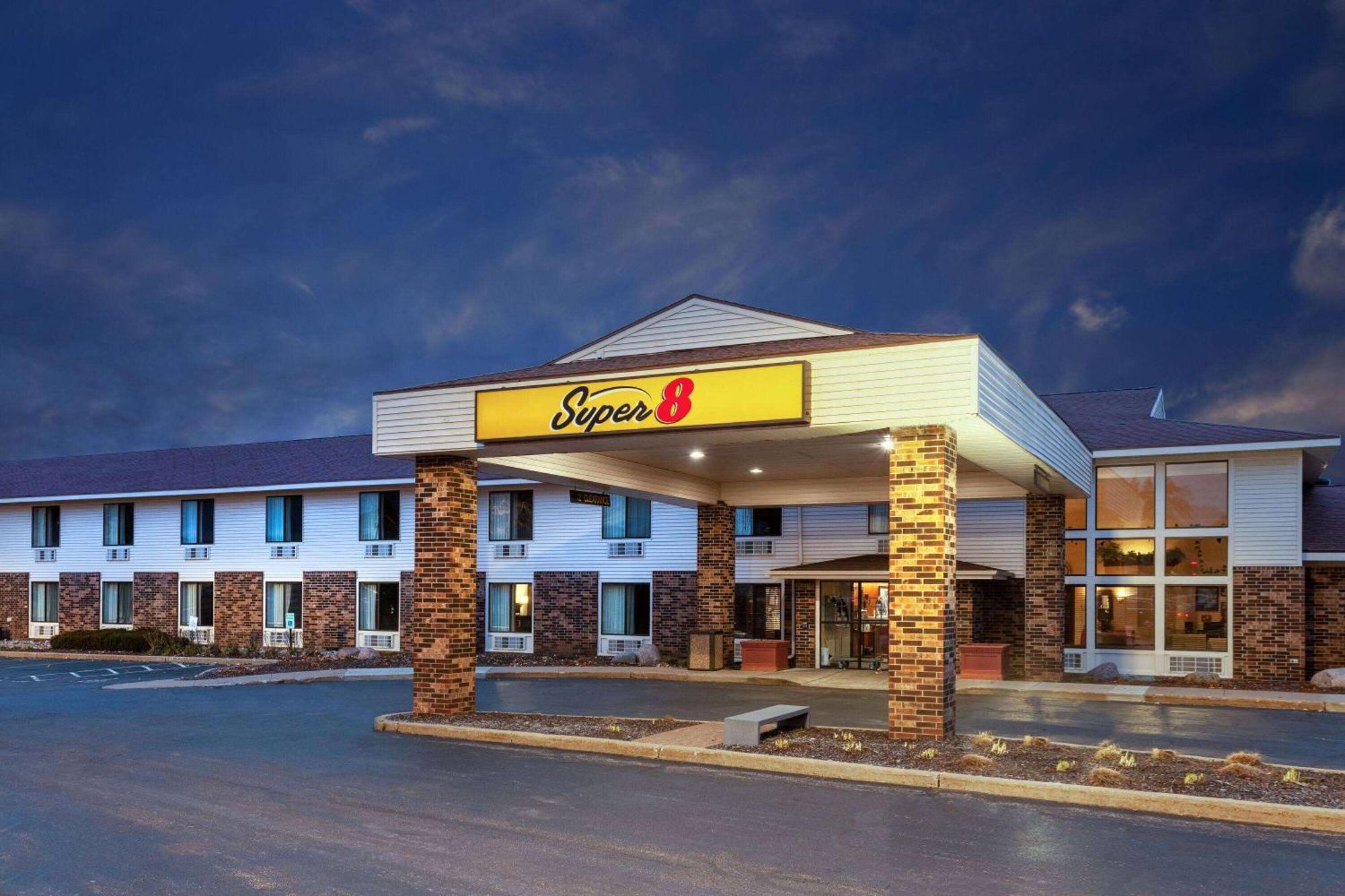 Super 8 By Wyndham Wausau Exteriér fotografie